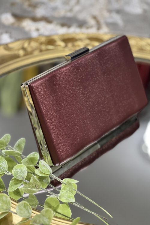 Clutch metálico color rojo italiano oscuro