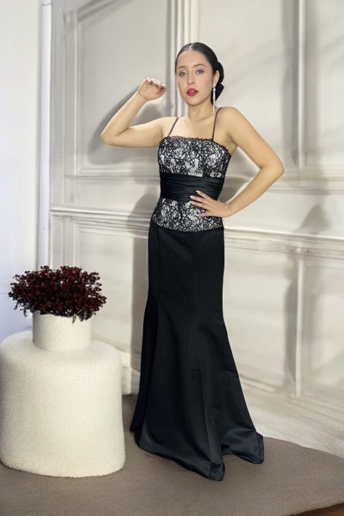 Elegante Vestido de Gala en Razo Americano