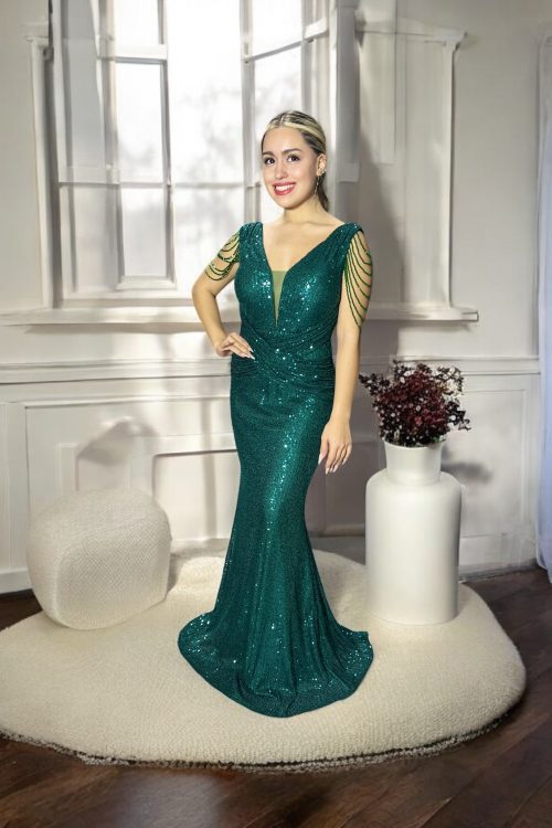 Deslumbrante vestido de lentejuelas y cristales