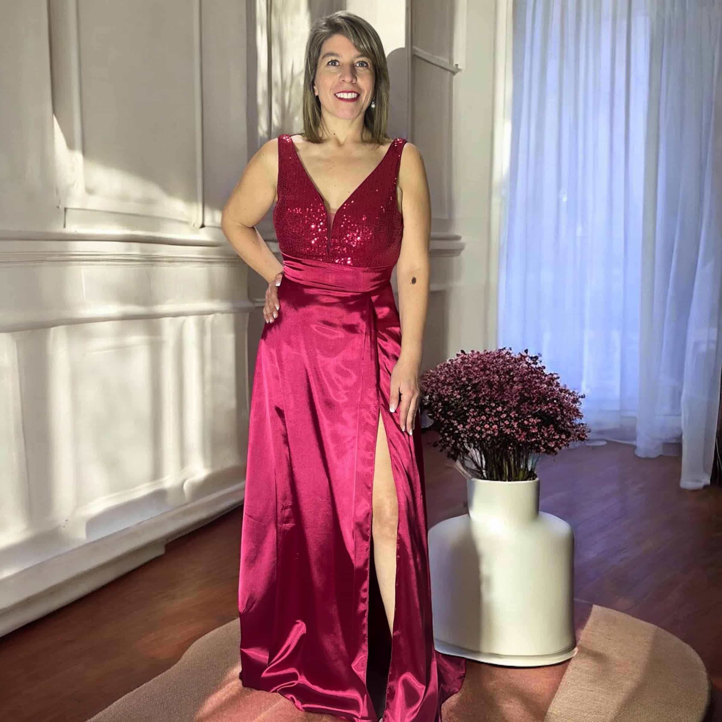 Atrevido Vestido de Fiesta en satín con lentejuelas