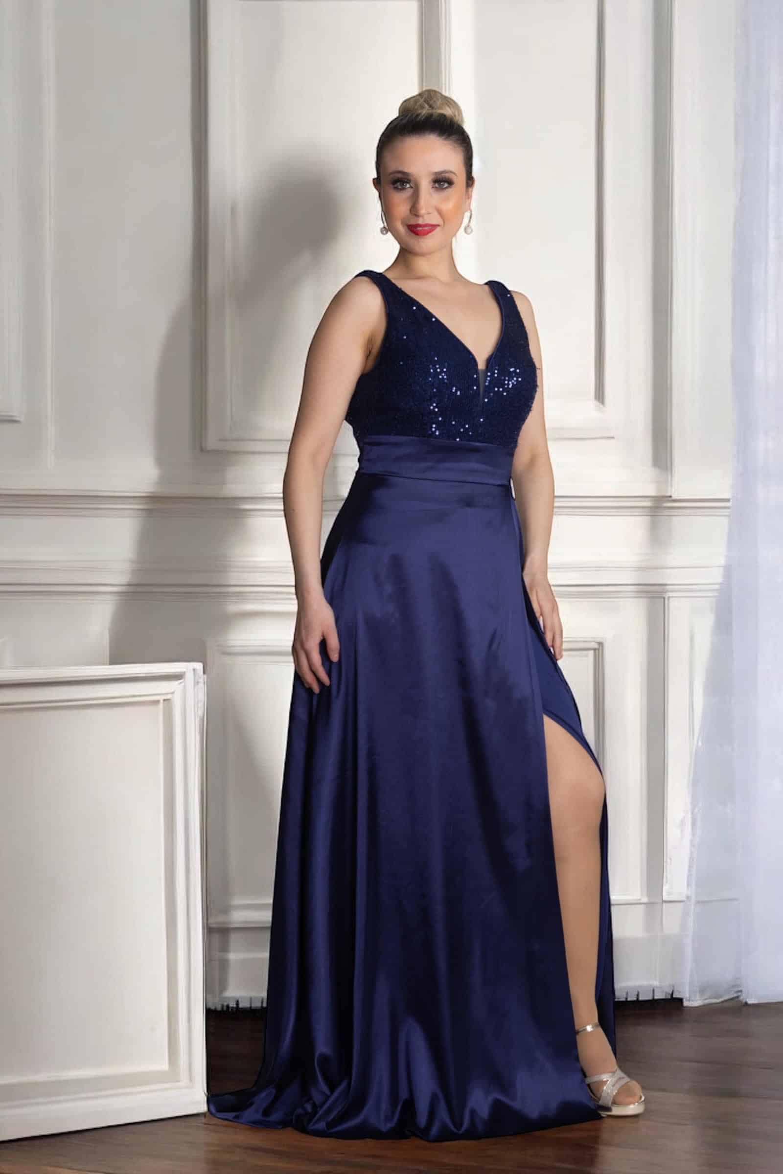 Vestido de Fiesta en satín con lentejuelas