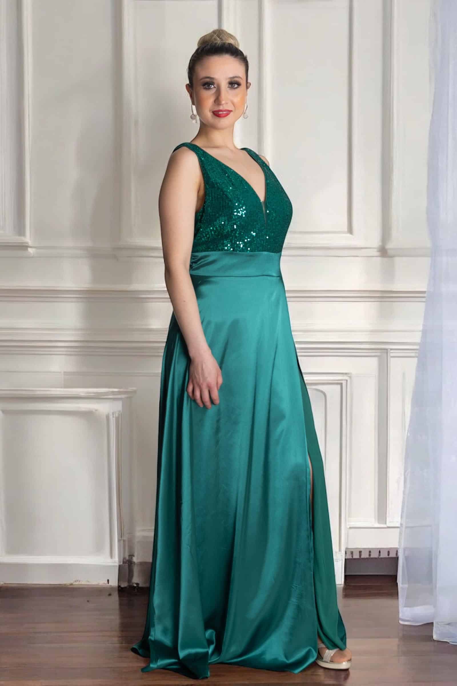 Vestido de Fiesta en satín con lentejuelas