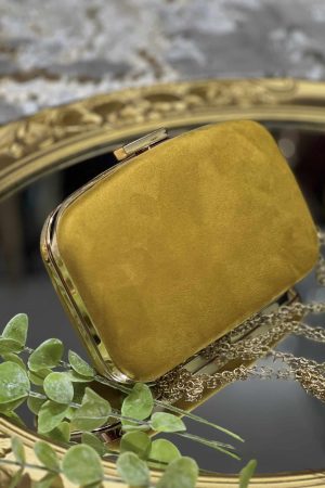 Clutch metálico símil gamuza color amarillo Mostaza