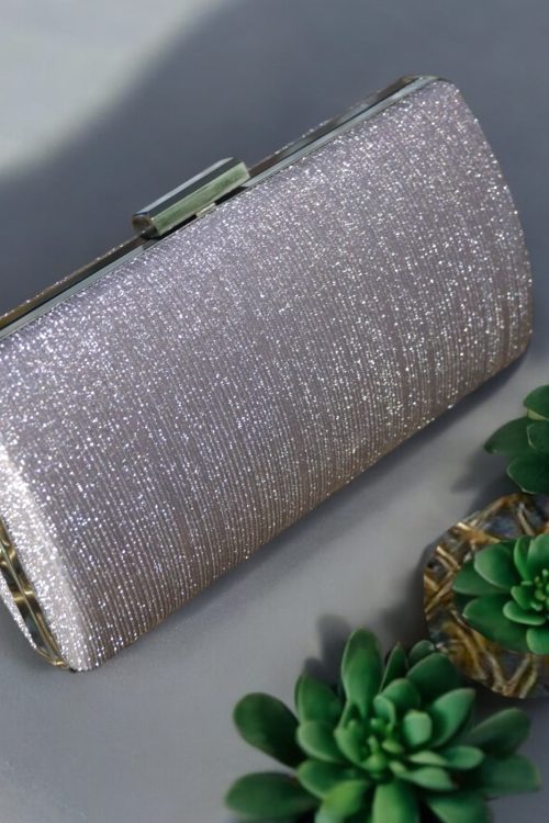 Clutch metálico color plata
